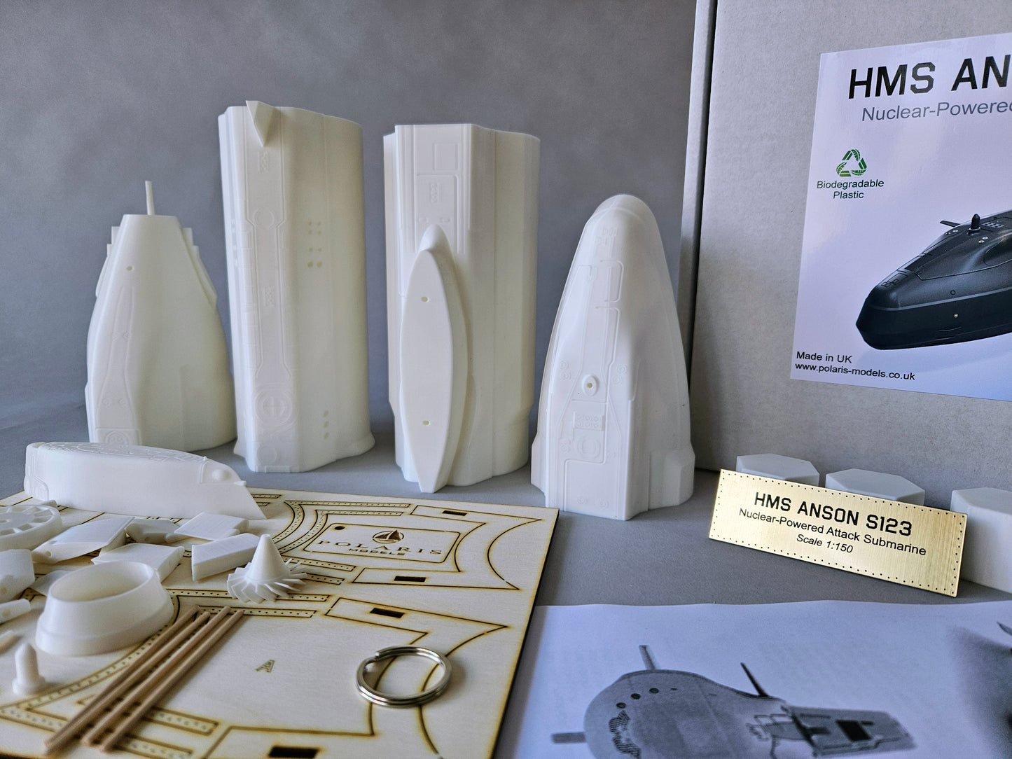 HMS Anson S123 - Submarine self assembly scale model kit 1:150 646 mm / 25.4''