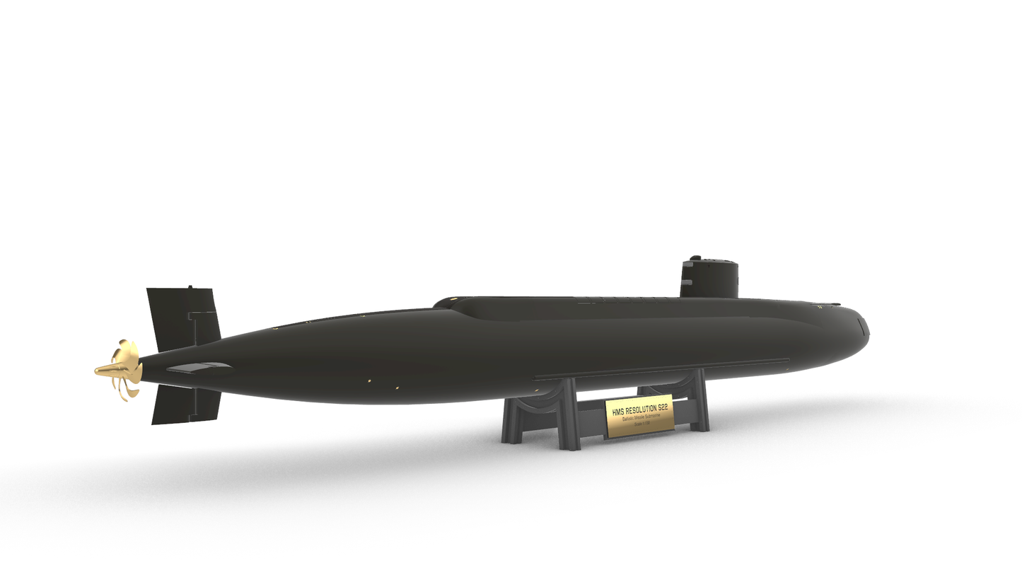HMS Resolution S22 - Submarine self assembly model kit scale 1:150 866mm/34''